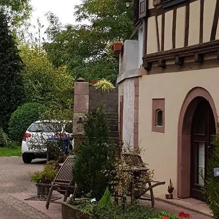 Gite Au Petit Ruisseau-Etage Et Combles-Maison Alsacienne 4 Personnes 4 Nuitees Minimum Langensoultzbach Exterior foto