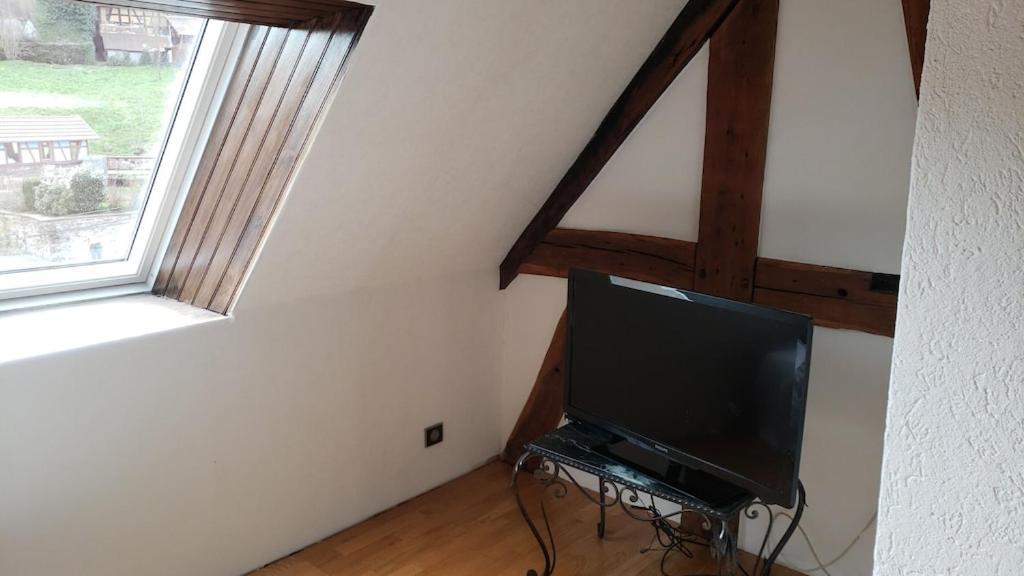 Ferienhaus Au Petit Ruisseau-etage Et Combles-maison Alsacienne 4 Personnes 4 Nuitees Minimum Langensoultzbach